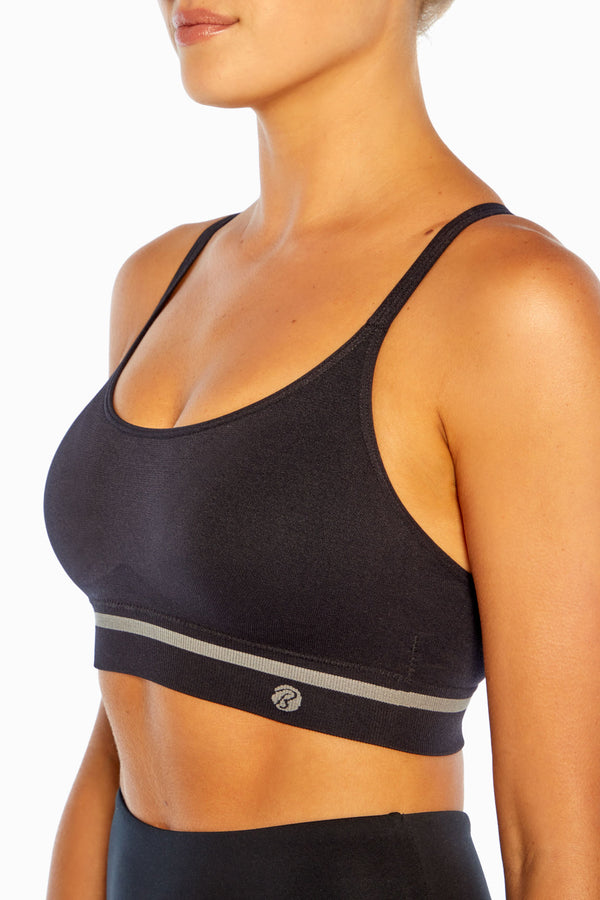 Bally Total Fitness Womens Seamless High Impact Molded Cup Sports Bra :  : Clothing, Shoes & Accessories