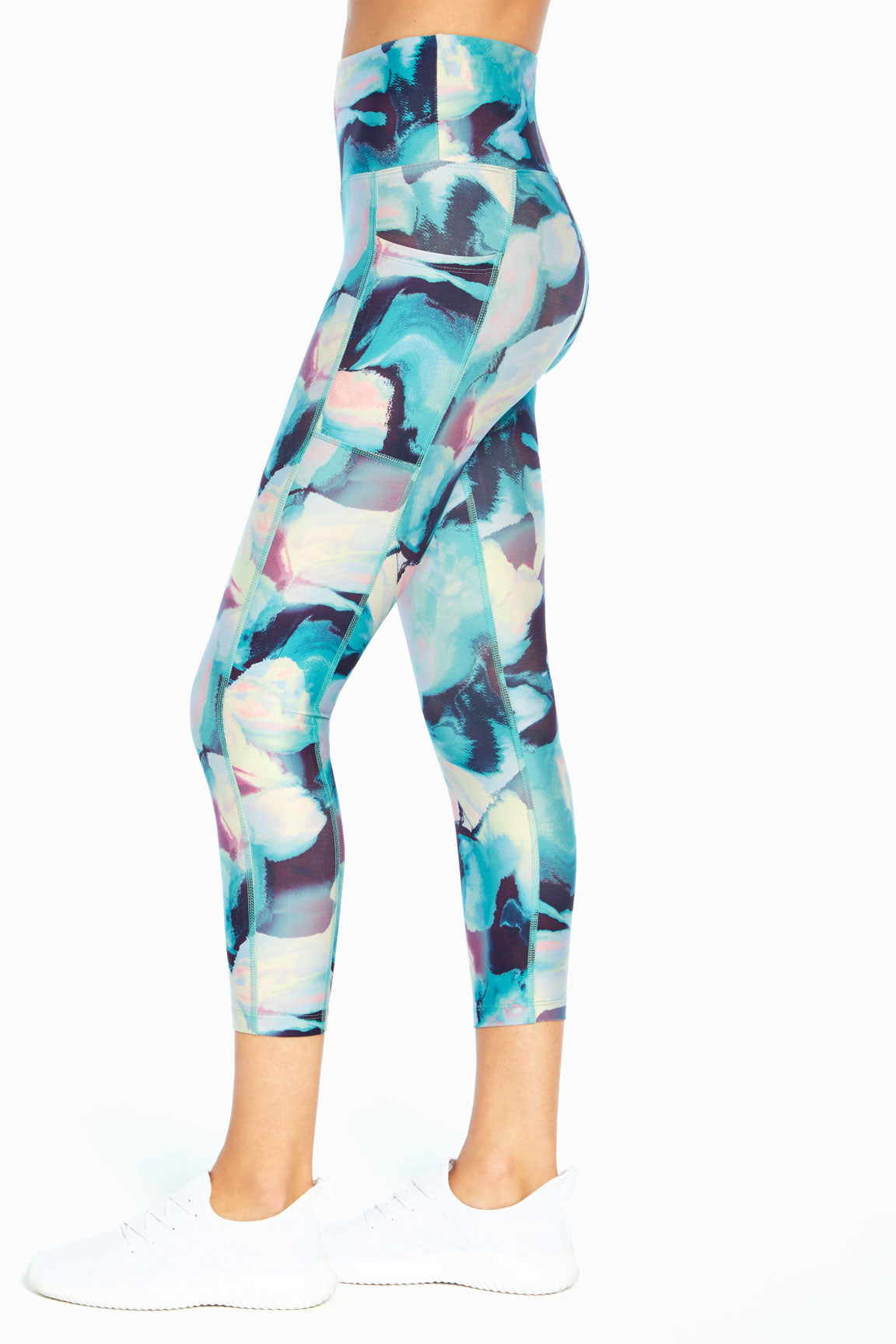 CLOUDY WATERCOLOR TIE DYE DIGITAL